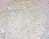 デリ風♪鰹と新玉ねぎのアンチョビ醤油ドレ作り方1写真