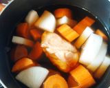 鶏ハム作りで余った皮と野菜の煮物作り方3写真
