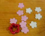鮭ハラスと桜の花びらのお弁当作り方1写真