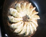 失敗しない！簡単♪パリパリ餃子の焼き方作り方7写真