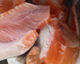 サーモンあらとセロリの甘酢仕立て♪作り方1写真