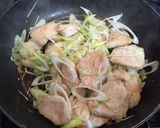 やわらかヘルシー！鶏胸肉のネギ炒め作り方6写真