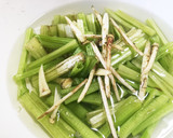 旬♫葉ごぼうと京あげの炒め煮！作り方2写真