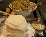 粉とお湯だけ！手作りもちもちの餃子の皮作り方11写真
