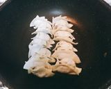 誰でも簡単にできる！香ばし羽付き餃子作り方15写真