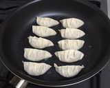 うなる！旨味たっぷりジューシー焼き餃子作り方8写真