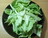 ご飯が進む！手羽中と春キャベツの中華炒め作り方3写真