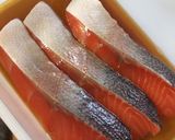 胡麻油香る〜鮭の麺つゆ漬け作り方1写真