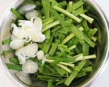 とろ旨♪ひき肉とエリンギのニラ玉炒め☆作り方2写真