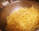 シンプル調味料で、ベーコンと青菜のパスタ作り方2写真