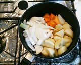 ◯◯で風味アップ!簡単肉じゃが♪作り方3写真