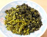 胡麻大蒜が香る！豚バラと高菜漬けの炒め物作り方1写真