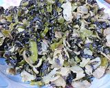 胡麻大蒜が香る！豚バラと高菜漬けの炒め物作り方3写真