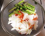 簡単！鶏とアスパラのマスタードホイル焼き作り方2写真