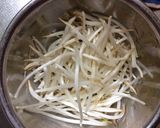 もやしとワカメと鶏皮の中華スープ作り方1写真