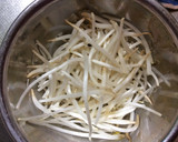 もやしとワカメと鶏皮の中華スープ作り方1写真