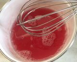 いちごとゼリーの素で作るムース作り方1写真
