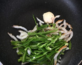 お弁当に簡単♡竹輪とピーマンのマヨ炒め♬作り方2写真