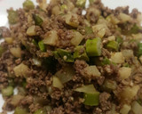 牛挽肉、野菜の味噌マヨ炒め　レタス巻き作り方4写真