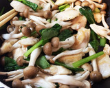 彼飯◎鶏と小松菜きのこの生姜あんかけ作り方2写真