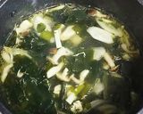鶏皮とワカメのスープ作り方4写真