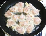油はフライパン5mm！鶏むね肉塩麹唐揚げ作り方7写真