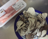 簡単なおかず☆豚と舞茸のカキ油炒め作り方1写真