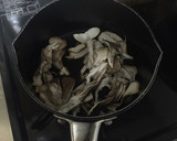 簡単なおかず☆豚と舞茸のカキ油炒め作り方5写真