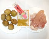 鶏肉とじゃがいもの簡単にんにくカレー炒め作り方1写真