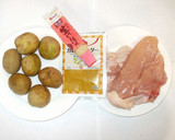 鶏肉とじゃがいもの簡単にんにくカレー炒め作り方1写真