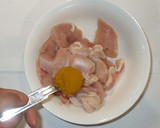 鶏肉とじゃがいもの簡単にんにくカレー炒め作り方2写真