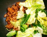 野菜たっぷり甘辛回鍋肉(丼)作り方8写真