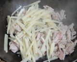ホウレン草と豚肉の炒め物（ジャガ芋入り）作り方2写真