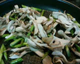 超簡単！アスパラと舞茸のバター炒め作り方3写真