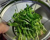 豆苗を塩こんぶとごま油で和えて作り方2写真