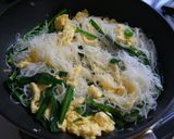 ニラと玉子の焼きビーフン作り方5写真