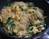 ニラと玉子の焼きビーフン作り方6写真