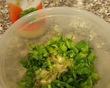 大根を皮ごと葉ごと深煎りごまドレ和え作り方1写真