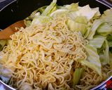 焼きそばを水無しで、塩味で。作り方4写真