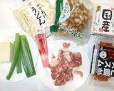 納豆キムチうどん♪白菜キムチ豚肉豆腐入り作り方1写真