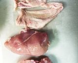鳥胸肉料理で余った皮で 鶏皮の湯引き作り方1写真
