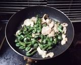 コゴミと鶏モモ肉のソテー作り方4写真