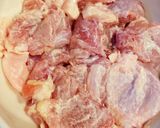 鶏ももとさつまいもの特製ハニーチリソース作り方1写真