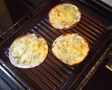 包丁いらずで簡単！餃子の皮ピザ作り方3写真