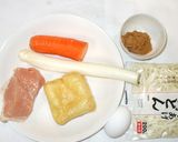 簡単味噌煮込みうどん♪鶏むね肉油揚げ卵作り方1写真