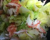 新キャベツとカニカマで味噌マヨサラダ作り方2写真