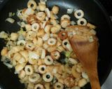 給料日前!竹輪と玉ねぎと麩の塩こぶチーズ作り方4写真