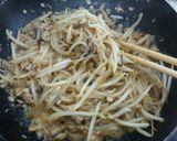 キノコ入りもやし肉味噌炒め作り方4写真