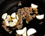 長芋と牛肉とさやえんどうの醤油炒め作り方2写真
