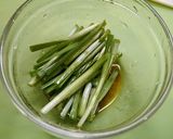 レンジで簡単！ニラ(茎)の甘酢生姜煮作り方3写真